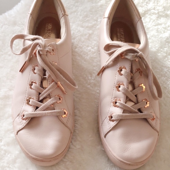 Michael Kors Irving Soft Pink Leather Rose Gold Lace Up Sneakers - Picture 3 of 11